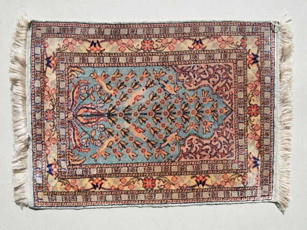 3513 KAYSERİ İPEK HALI