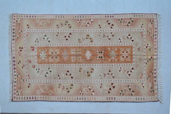 8667 ANTİK MİLAS HALI